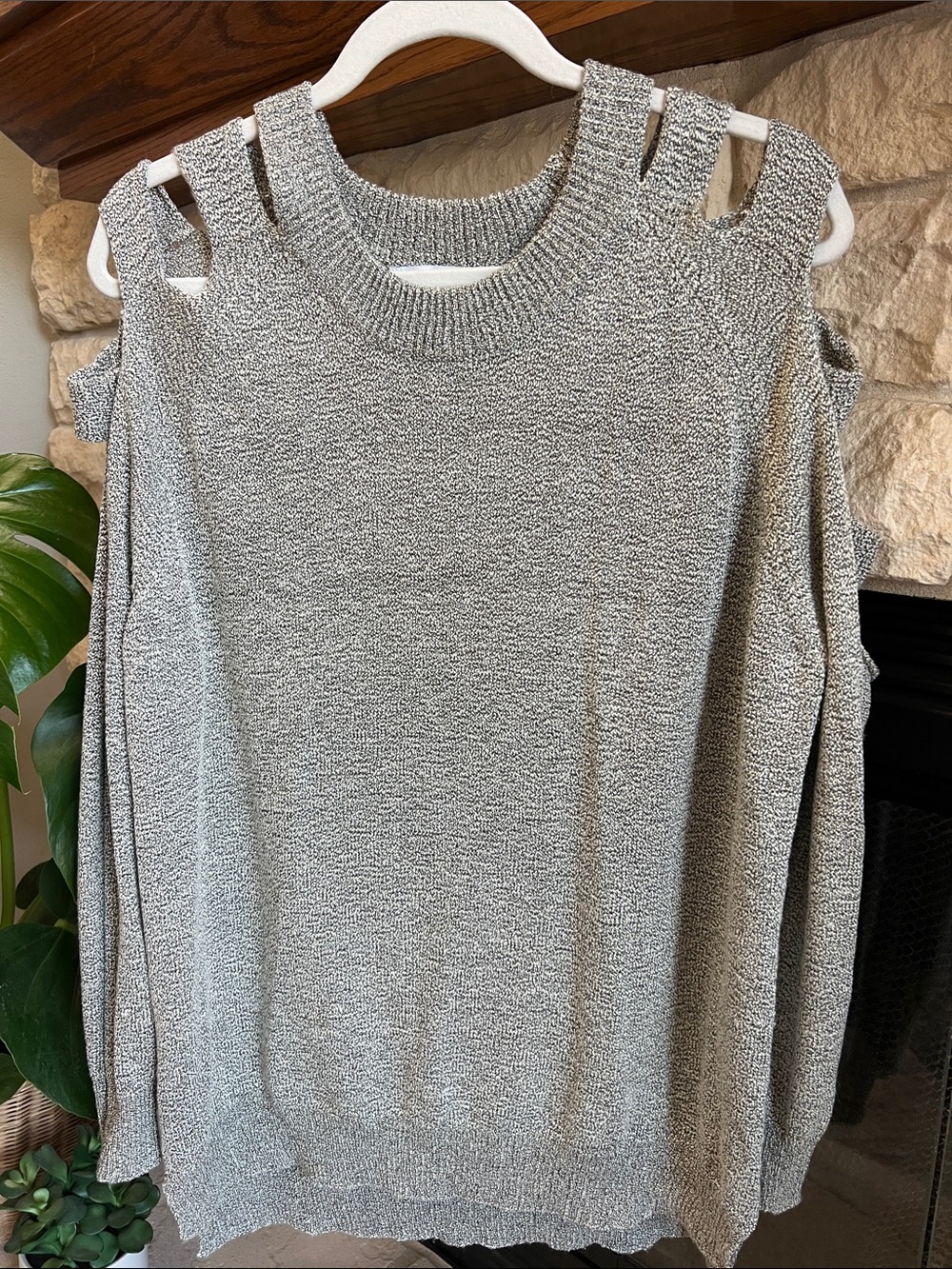 Olive & J Grey Cold-Shoulder Knit Sweater - Lightweight Casual Top